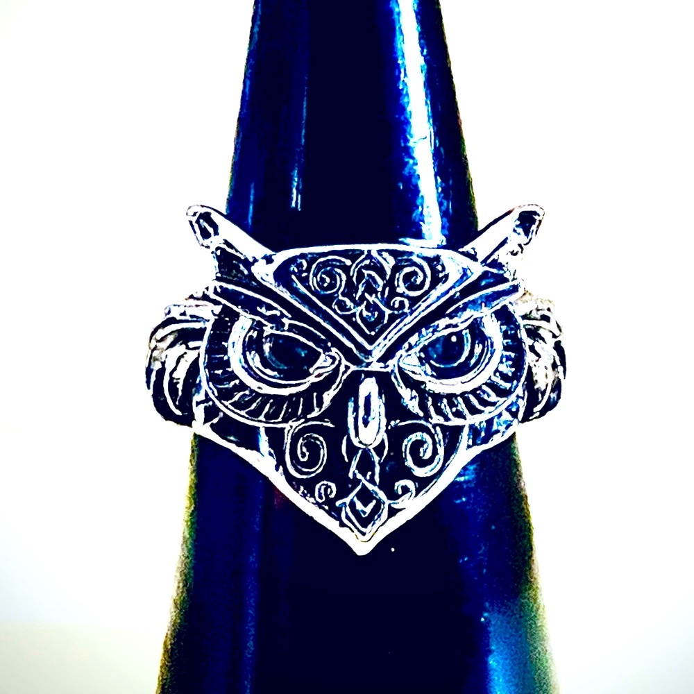 New Hand Carved Distressed Retro Green Sapphire Stainless Steel Silver Owl Ring